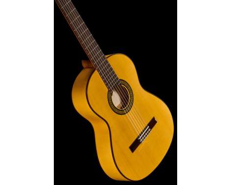 Alhambra 3F Flamenco incl.Gig Bag