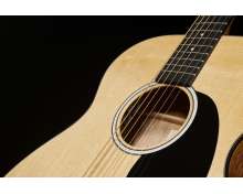 Martin Guitars 000-12E Koa