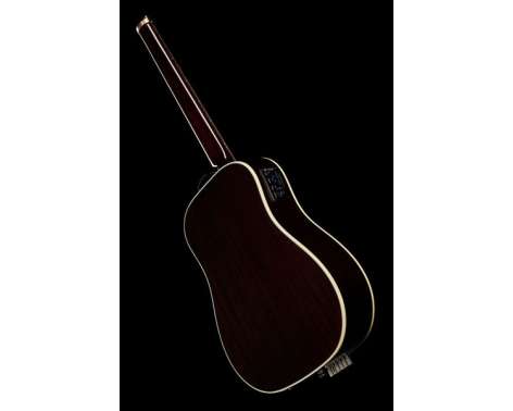 Traveler Guitar Redlands Dreadnought 450E SB