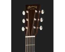 Martin Guitars D-18 Sunburst